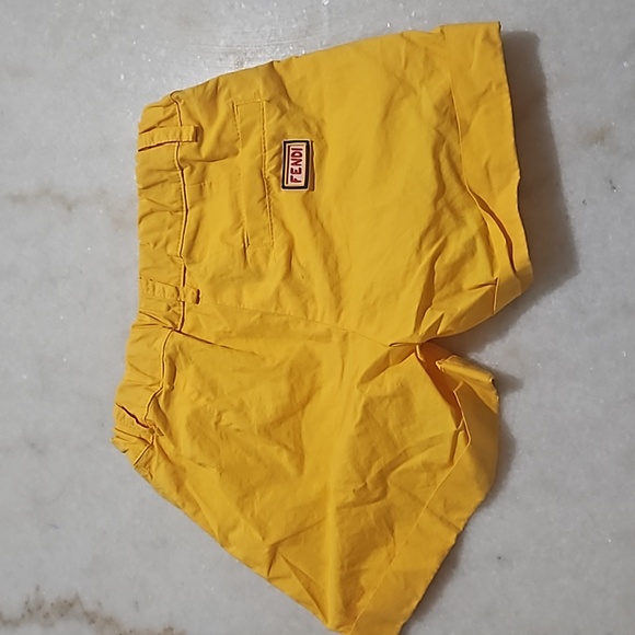 Fendi shorts - Picture 2 of 3